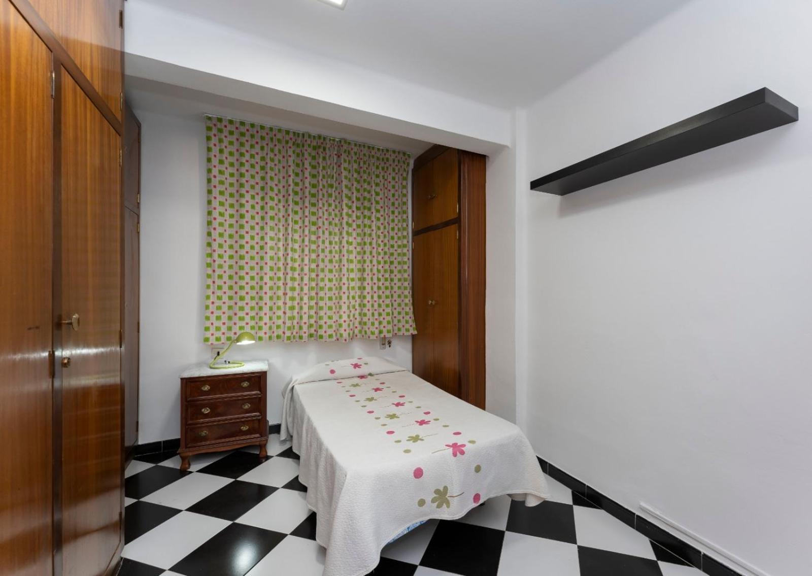 Malaga Downtown And Beach Apartment Bilik gambar